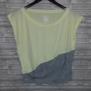 Nike top